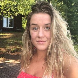 Meet your Posher, Olivia